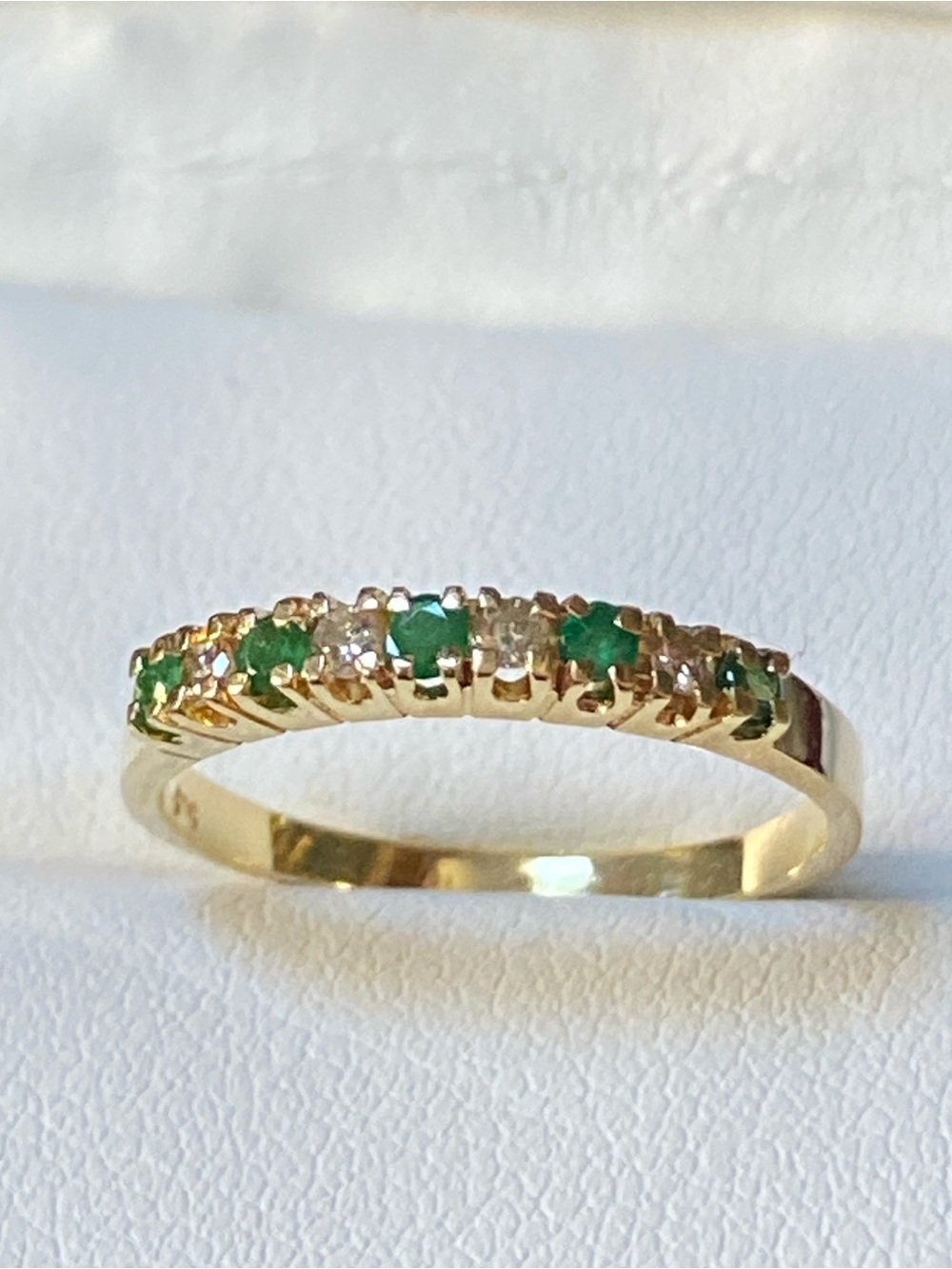 SOLID 14KT GOLD Diamond and Emerald Ring